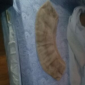 Tan Fur Stole, I'm Almost Positive It Is Fox. There Are No Tags